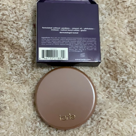 Tarte Amazonian clay 12 hour highlighter in Sparkler highlight. - Picture 4 of 4